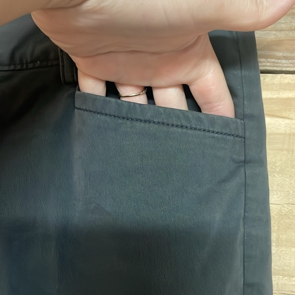 Banana Republic size 2 Gray The Logan Fit Chino Straight Legged Trousers - Picture 4 of 11